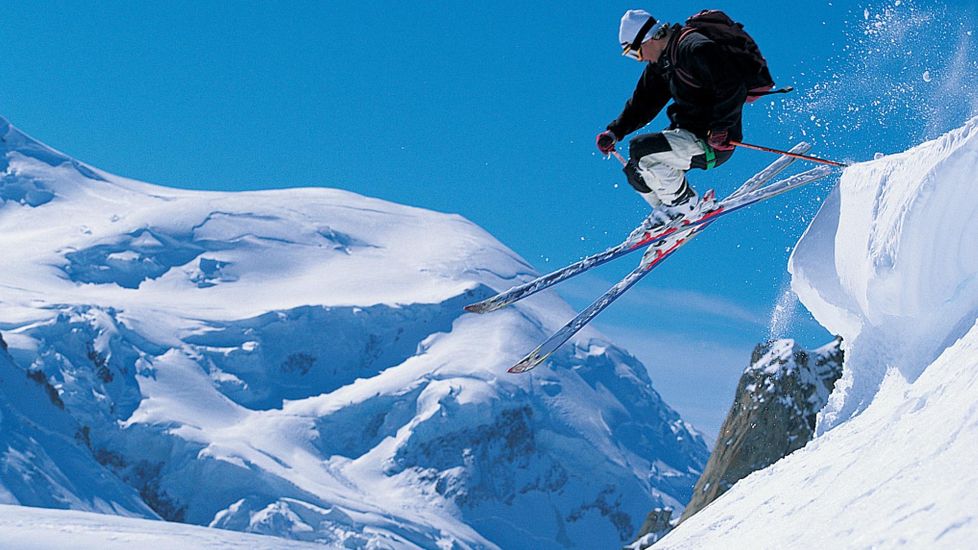 горные лыжи в снегу. Take skiing. горы лыжи. крейг келли сноубордист. Take skiing.